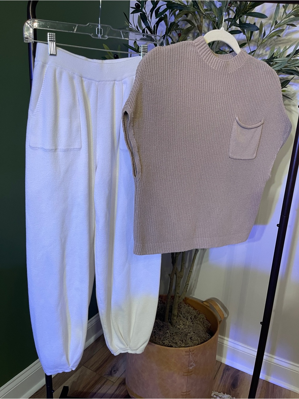 Cozy Knit Pocket Sweater & Jogger Set Taupe